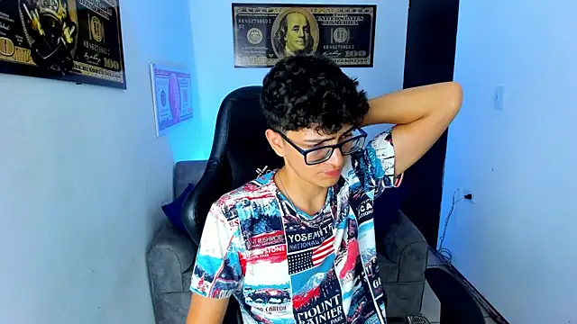 Snapshot of TylerWhite_ chatting on 02-28-25, 03:04 TylerWhite online show from 02-28-25, 03:04