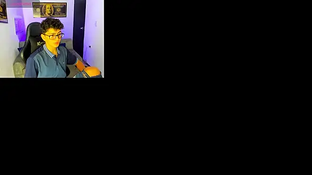 Snapshot of TylerWhite_ chatting on 03-04-25, 02:27 TylerWhite online show from 03-04-25, 02:27