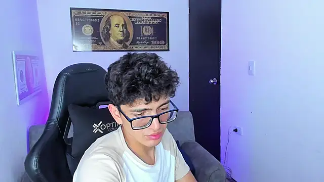 Snapshot of TylerWhite_ chatting on 03-09-25, 06:50 TylerWhite online show from 03-09-25, 06:50