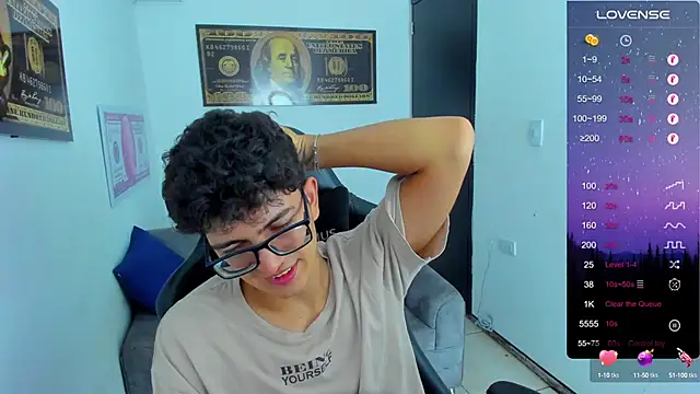 Snapshot of TylerWhite_ chatting on 03-16-25, 09:05 TylerWhite online show from 03-16-25, 09:05