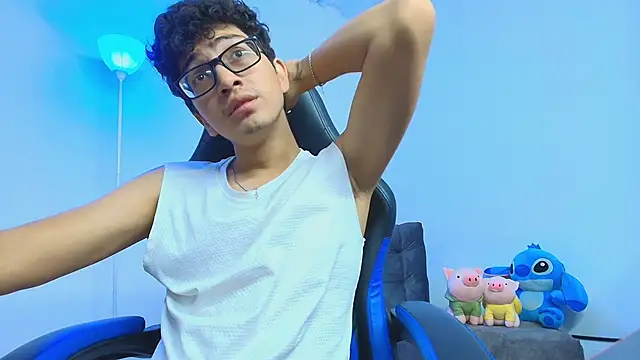 Snapshot of TylerWhite_ chatting on 09-11-25, 04:01 TylerWhite online show from 09-11-25, 04:01