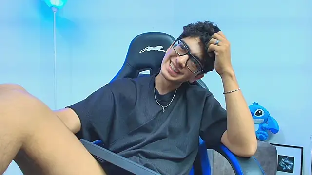 Snapshot of TylerWhite_ chatting on 09-12-25, 04:12 TylerWhite online show from 09-12-25, 04:12