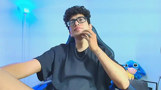 Snapshot of TylerWhite_ chatting on 09-24-25, 05:00 TylerWhite online show from 09-24-25, 05:00