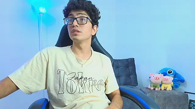 Snapshot of TylerWhite_ chatting on 09-28-25, 06:57 TylerWhite online show from 09-28-25, 06:57