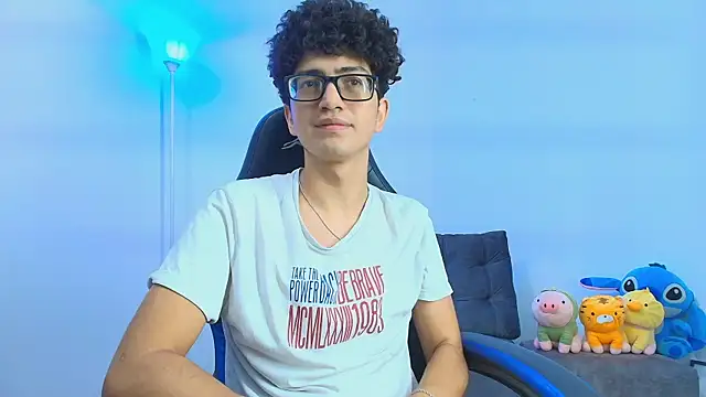 Snapshot of TylerWhite_ chatting on 11-14-25, 03:27 TylerWhite online show from 11-14-25, 03:27