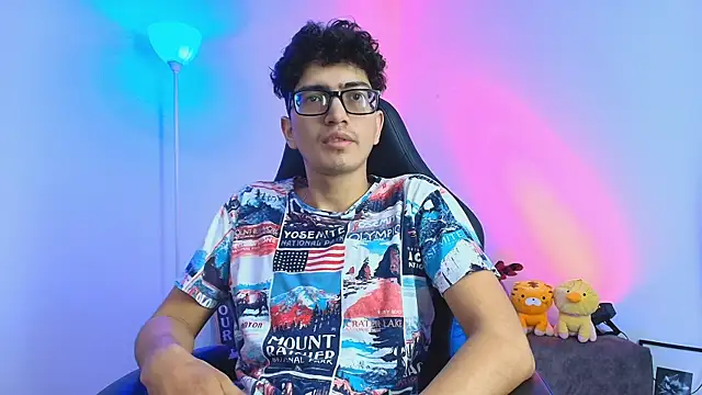 Snapshot of TylerWhite_ chatting on 12-18-25, 06:41 TylerWhite online show from 12-18-25, 06:41