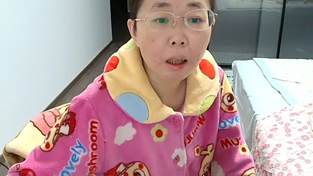 Snapshot of sonyx chatting on 11-09-25, 03:32 sonyx online show from 11-09-25, 03:32