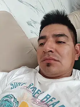 Snapshot of latino17 chatting on 03-03-26, 03:29 latino17 online show from 03-03-26, 03:29