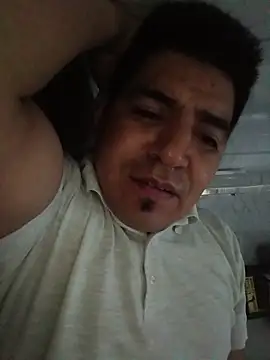 Snapshot of latino17 chatting on 03-16-26, 07:45 latino17 online show from 03-16-26, 07:45