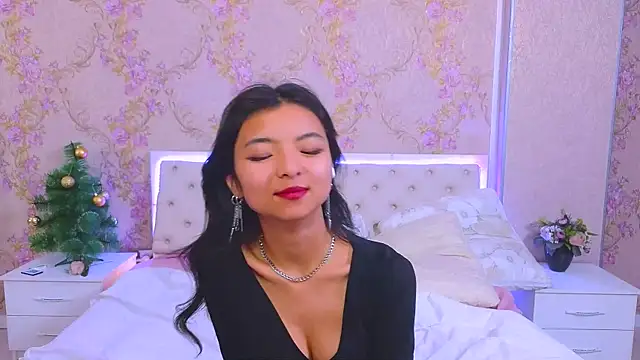 Shy Kira online show from 12-26-24, 03:20