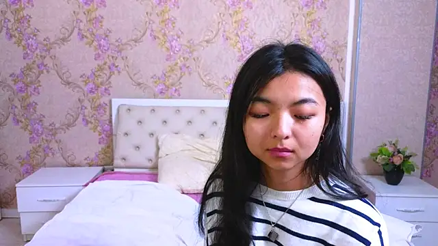 Shy Kira online show from 01-24-25, 06:35