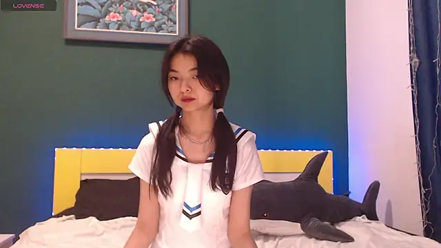 Shy Kira online show from 03-08-26, 09:35