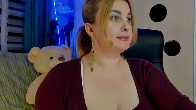 CoraSwon online show from 03-26-26, 06:02