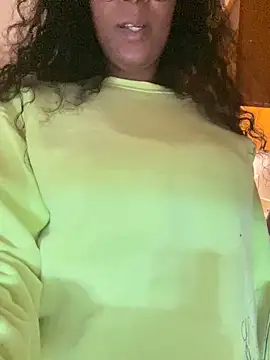 Snapshot of KLoveeee chatting on 01-09-25, 01:29 KLoveeee online show from 01-09-25, 01:29