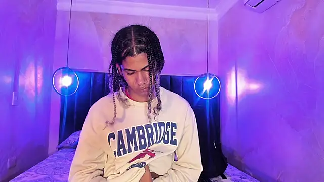 Maxim-Walker online show from 11-26-25, 03:07