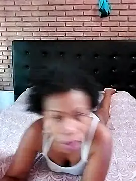 Snapshot of littlebrunett chatting on 10-04-25, 12:25 littlebrunett online show from 10-04-25, 12:25