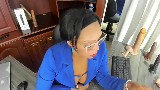 AmberNix online show from 01-17-25, 08:55