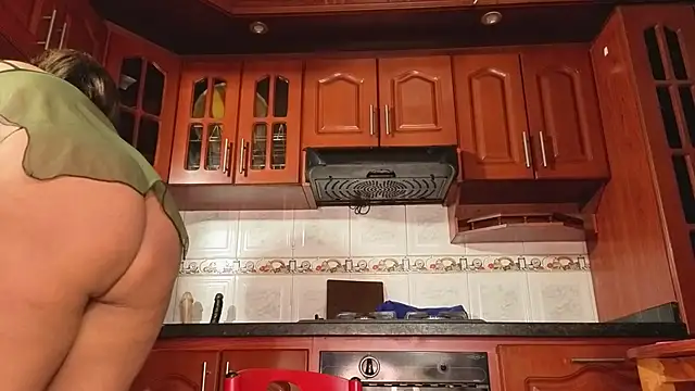 AmberNix online show from 10-16-25, 02:18