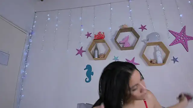 Emiily Parkerr online show from 02-14-25, 03:11