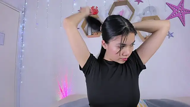 Emiily Parkerr online show from 03-06-25, 03:02