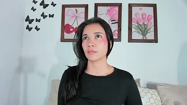 Snapshot of Emiily_Parkerr chatting on 05-18-26, 10:15 Emiily Parkerr online show from 05-18-26, 10:15