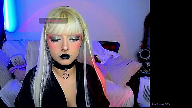 Snapshot of HollyDominic chatting on 03-16-26, 12:49 HollyDominic online show from 03-16-26, 12:49