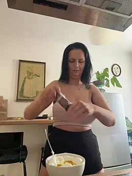 Off  Melonenmandy online show from 04-04-26, 01:52