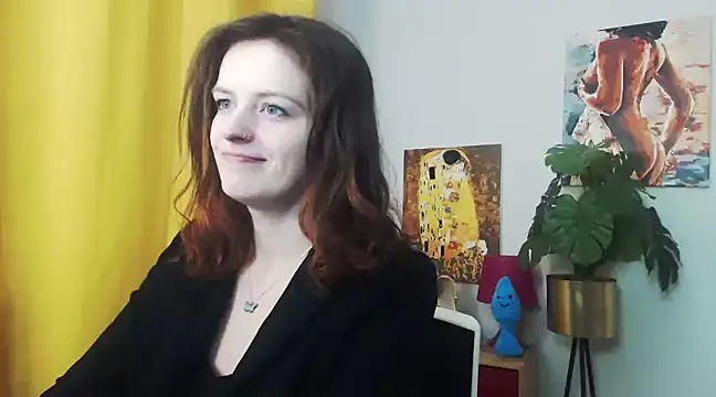 juicyNadine online show from 12-17-24, 06:24