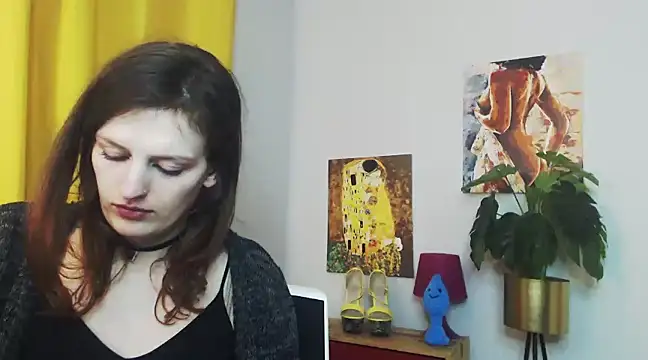 juicyNadine online show from 02-05-25, 12:27