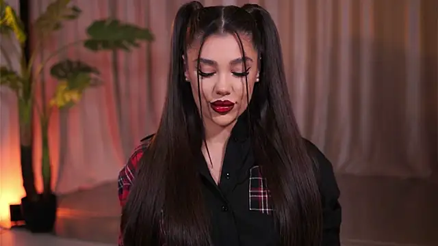 NatyDesiree online show from 04-25-26, 07:11