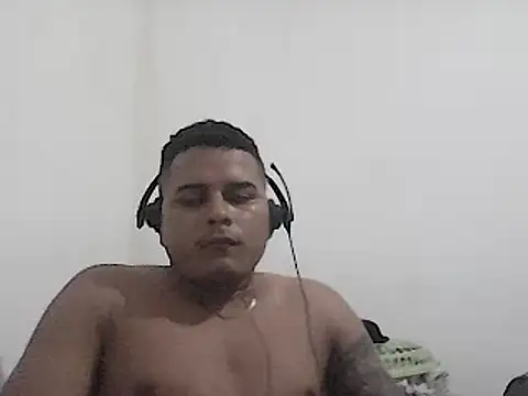 SaucyAffair0 online show from 01-02-25, 12:23