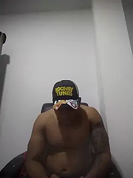 SaucyAffair0 online show from 03-11-25, 09:37