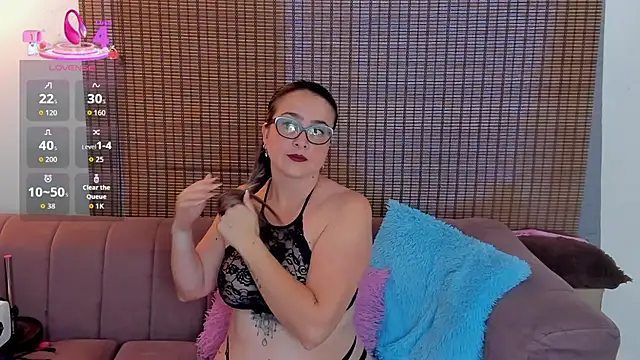 ariana cross online show from 12-15-25, 12:53