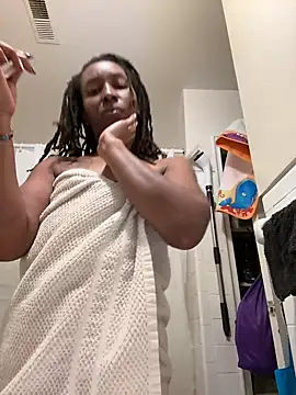 LeyaHoneybuns online show from 01-02-25, 02:54