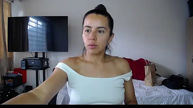 Snapshot of Mariam_Gomezxxx chatting on 10-01-25, 06:58 Mariam Gomezxxx online show from 10-01-25, 06:58