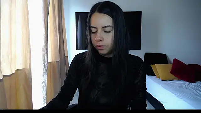 Snapshot of Mariam_Gomezxxx chatting on 10-13-25, 04:40 Mariam Gomezxxx online show from 10-13-25, 04:40