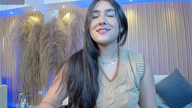 paulina sweett  online show from 03-19-25, 12:23