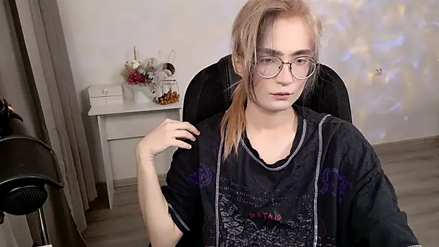 CuteYukiKun online show from 04-07-26, 02:12