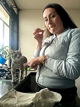 LuisaFernanda170823 online show from 03-25-26, 08:37