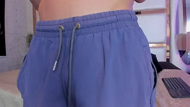 ALAN SANTHOS online show from 04-08-26, 05:51