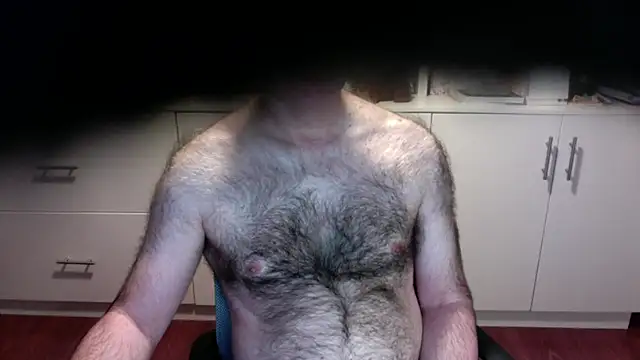 Snapshot of spanishairy chatting on 10-14-25, 05:08 spanishairy online show from 10-14-25, 05:08