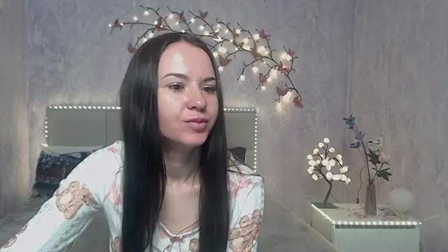 KaraCriegs online show from 03-07-26, 06:38