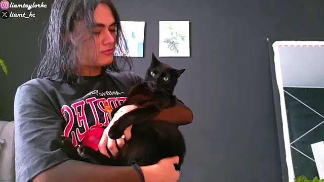 Liam Taylor online show from 02-21-25, 01:11