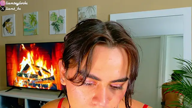 Liam Taylor online show from 10-23-25, 04:12