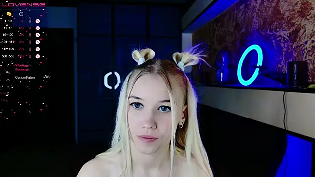 ShhhO O online show from 12-26-24, 10:59