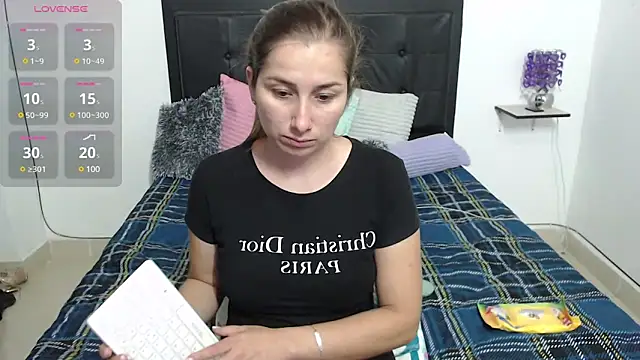 Iris love18 online show from 02-13-25, 04:50