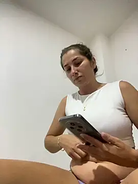 Iris love18 online show from 10-04-25, 11:52