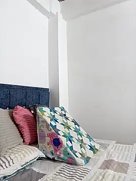 Iris love18 online show from 10-18-25, 09:59