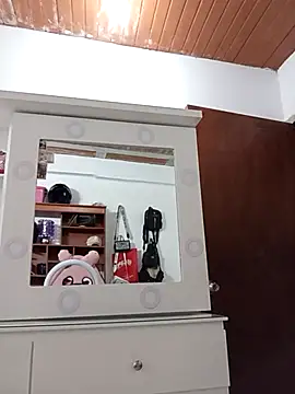 Iris love18 online show from 10-27-25, 05:06