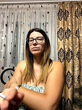 Snapshot of NadiraNoor chatting on 10-25-25, 09:42 NadiraNoor online show from 10-25-25, 09:42